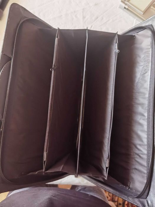 Продам кожаную папку-планшет