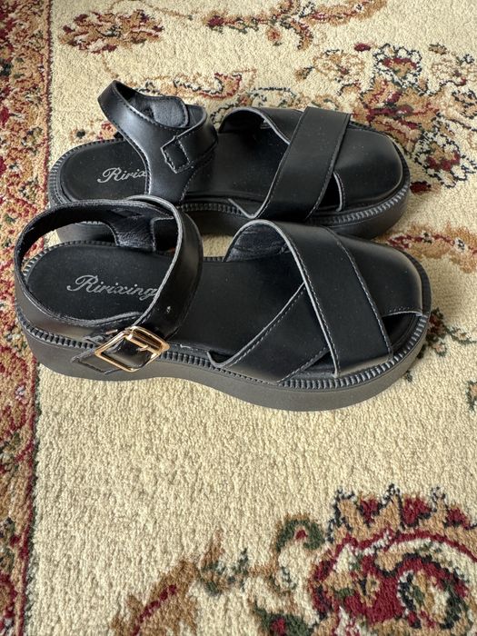 Женские сандали, новые