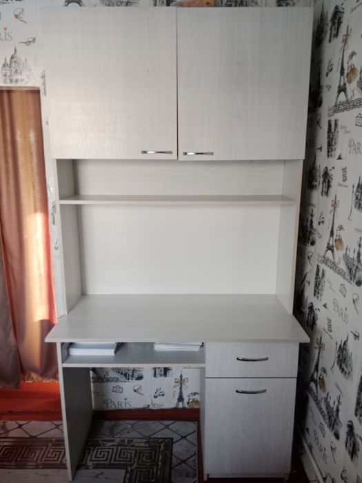 Парта в хорошем состоянии