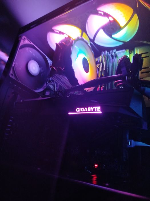 PC Gaming RGB RTX 3060 Ti Gigabyte Gaming OC 8GB, i7-7700K, 16GB RAM, SSD 512GB, Corsair 600W