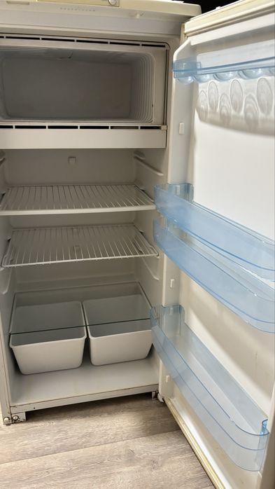 Холодильник Бирюса