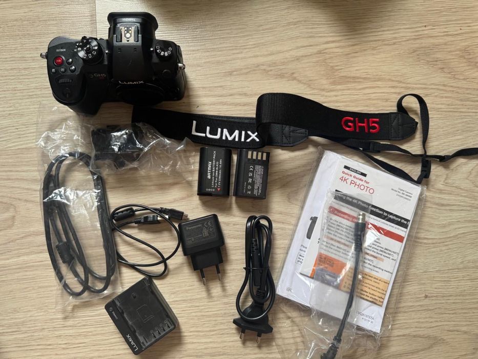 Продам Panasonic Lumix Gh5s body до 27 июля!!