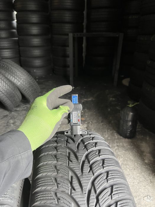 4 anvelope de iarna 195/65/15 Nokian!