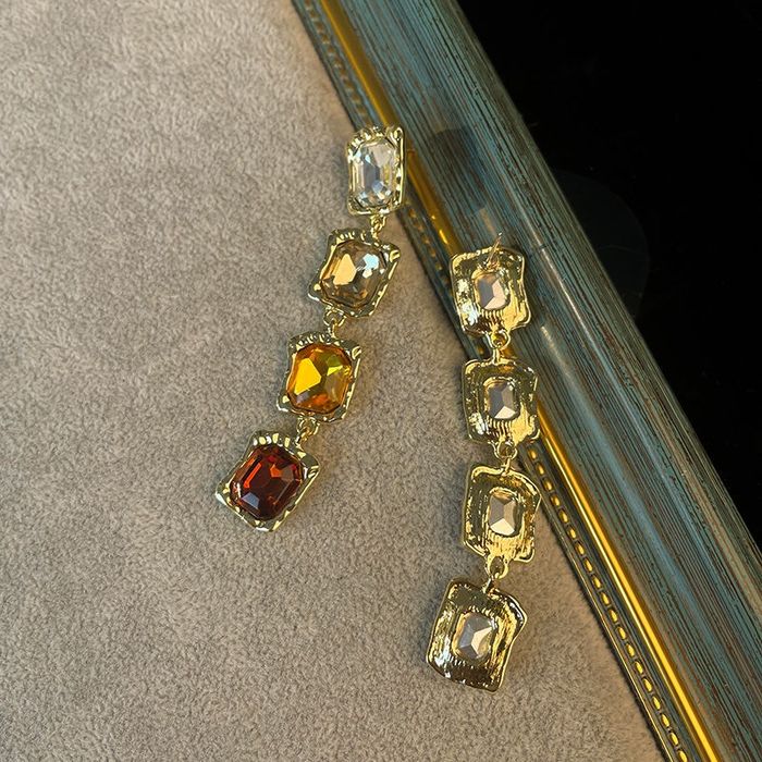 Продам серьги бижутерные