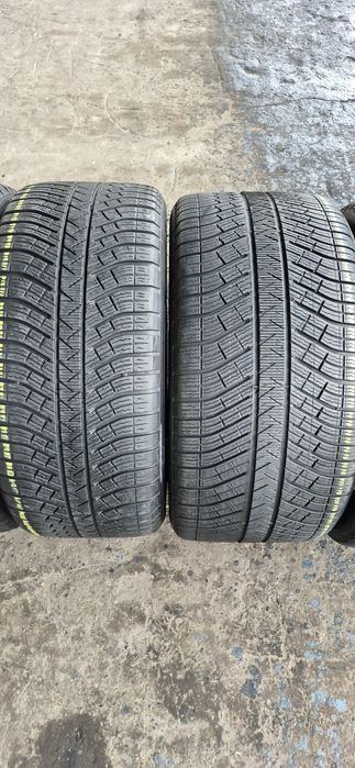 4 anvelope iarna Michelin,fata 275/40/21,spate 305/35/21,dot 2020-2025.Pretul este pe bucata.