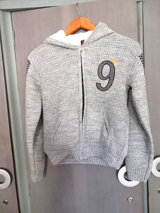 Нова мекичка и много топла плетена жилетка с качулка, размер 134–140