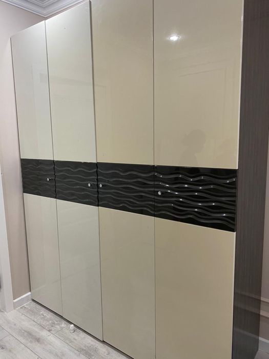 Спальный диван и гарнитур,тумба 2 комод