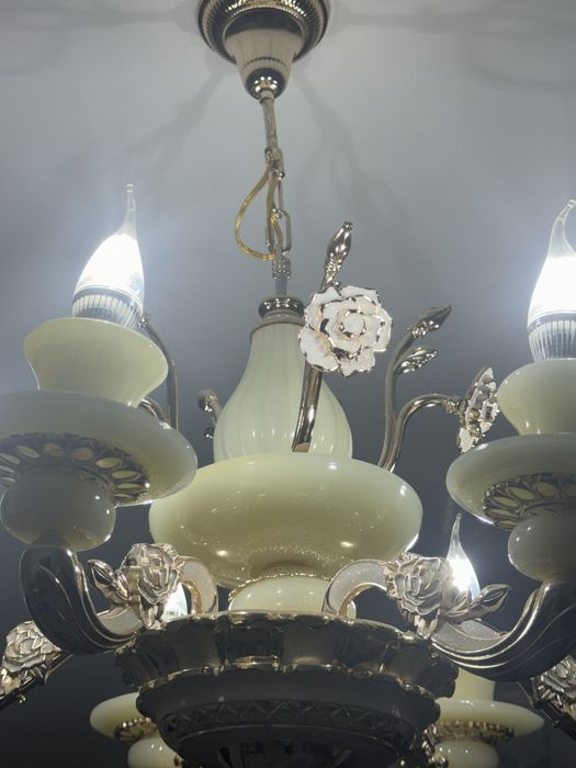 Продам люстру состояние хорошее