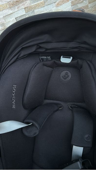 Scoica auto Maxi Cosi Pebble 360 pro cu adaptori