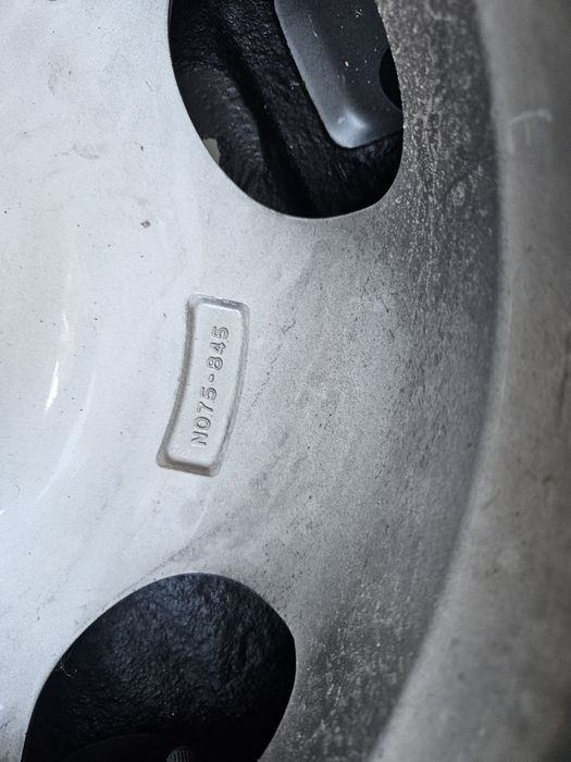 Патерица/резервна гума за Infiniti Fx Qx