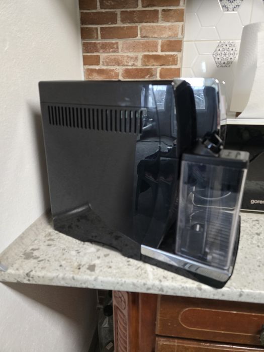 Delonghi Dinamica  aparat cafea, expresor Made in Italia