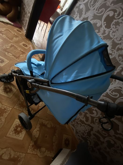 Продам коляску для мальчика