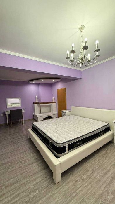 Банковская, ор-р NRG Oybek, Шох.мед. центр 4/7/9 182+10м2 VP