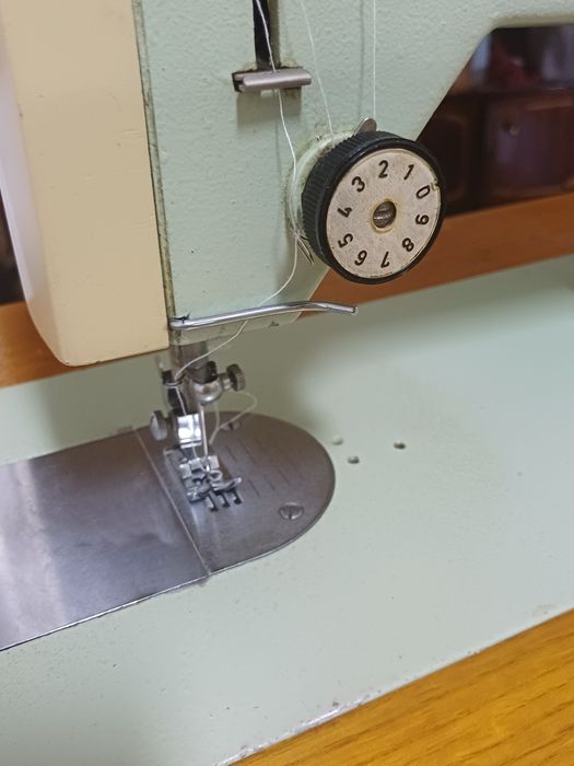 Masina de cusut Veronica,  mecanică