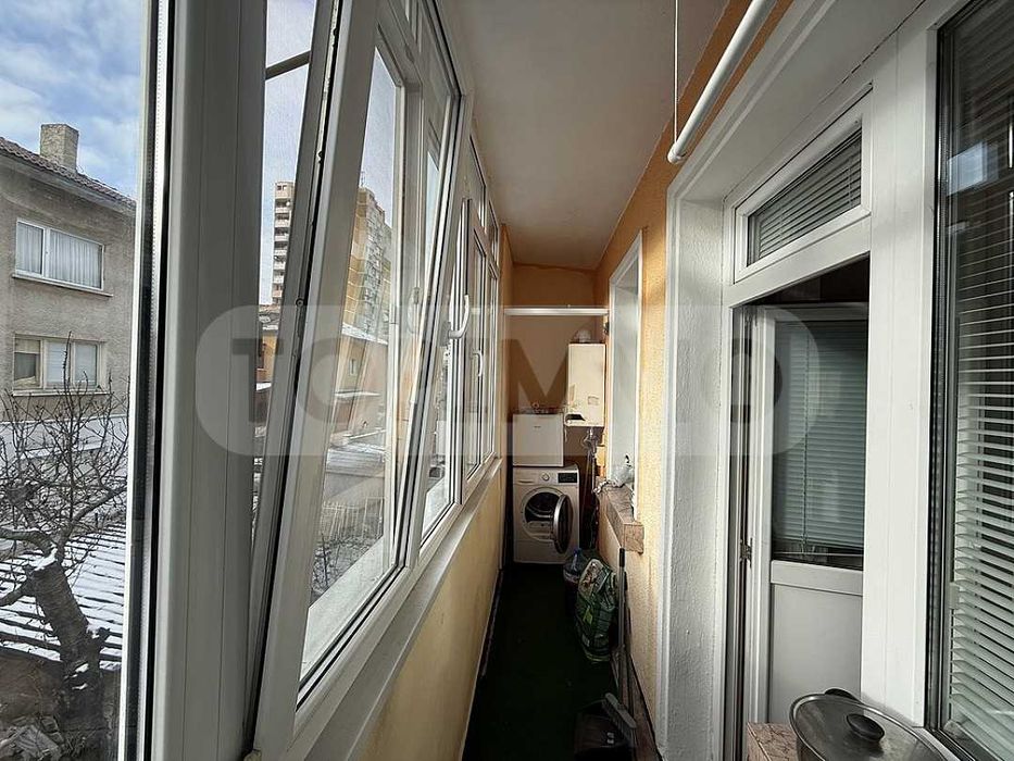 Тристаен апартамент в центъра на град Добрич