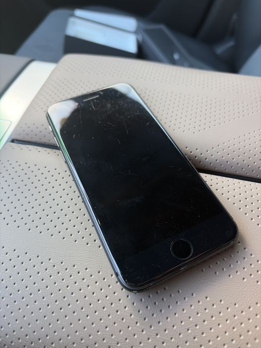 Продам iPhone 8 в рабочем состоянии