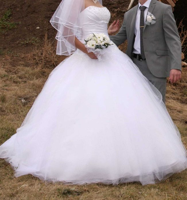 Свадебное платье