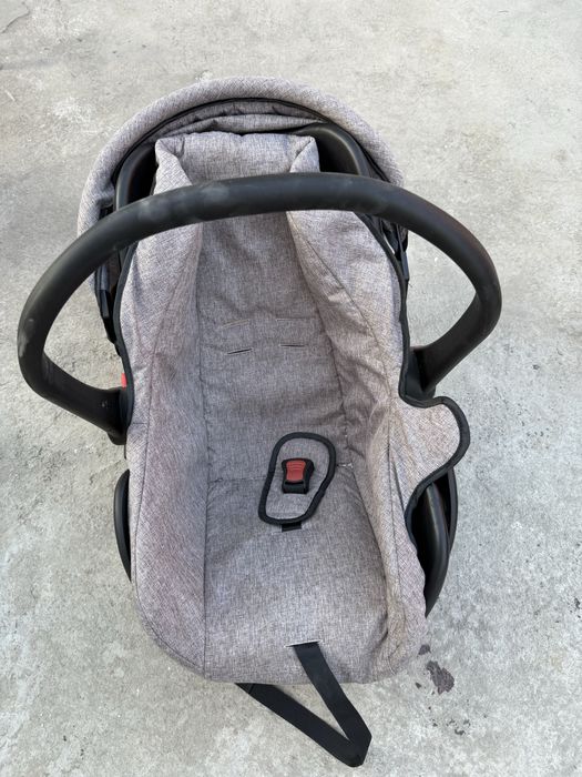 Детская коляска с автолюлкой