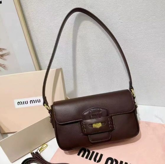 Geanta Miu + Accesorii