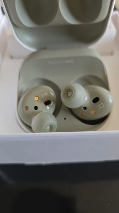 Продам наушники SAMSUNG