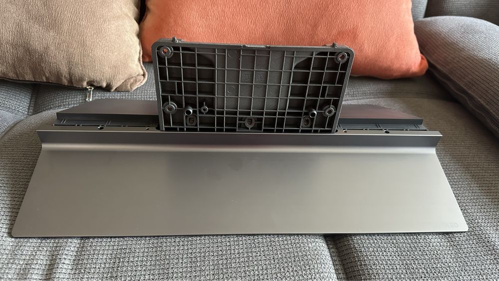 Стойка за телевизор LG 65” OLED65C31LA