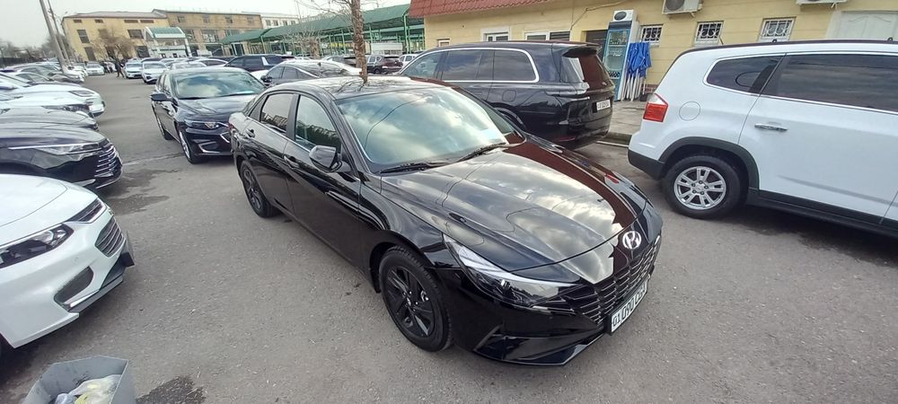 Срочно Hyundai ELANTRA 2022