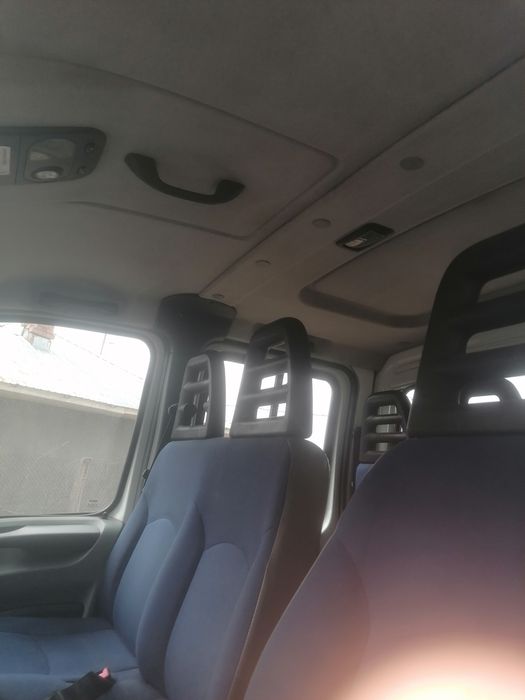 Vând Iveco daily doka 7 locuri