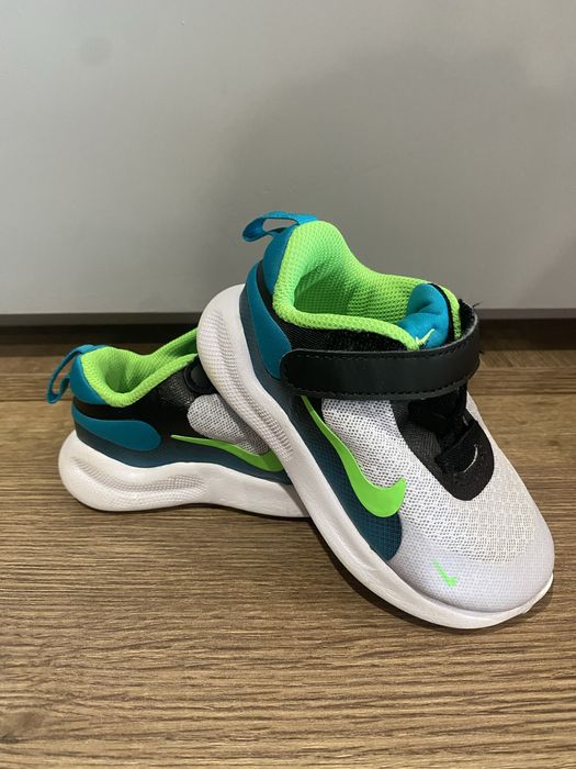 Nike Revolution 7 23.5