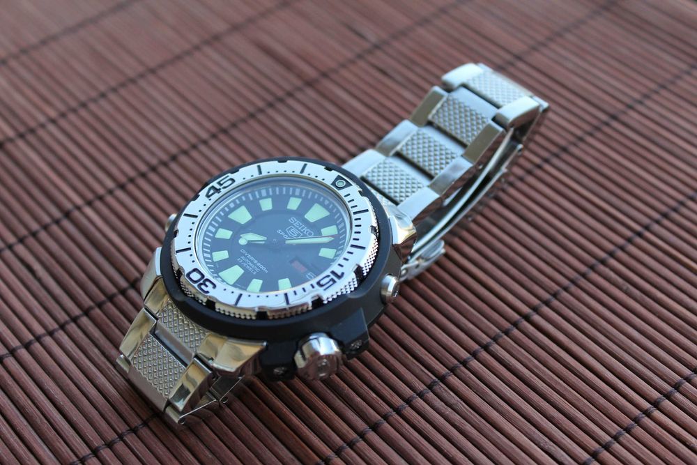 Часовник Seiko 5