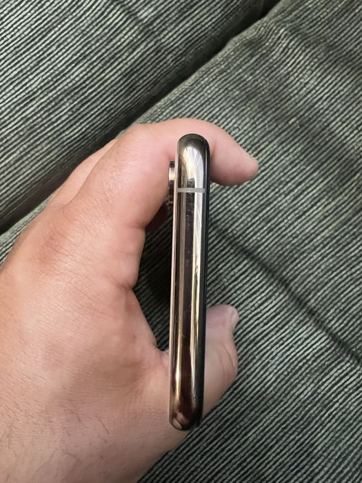 Iphone xs 64gb + подаръци