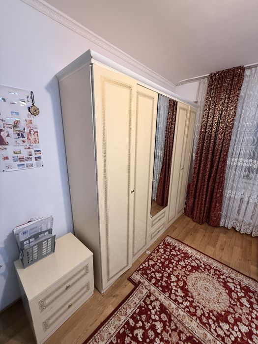 Продам спальную гарнитуру