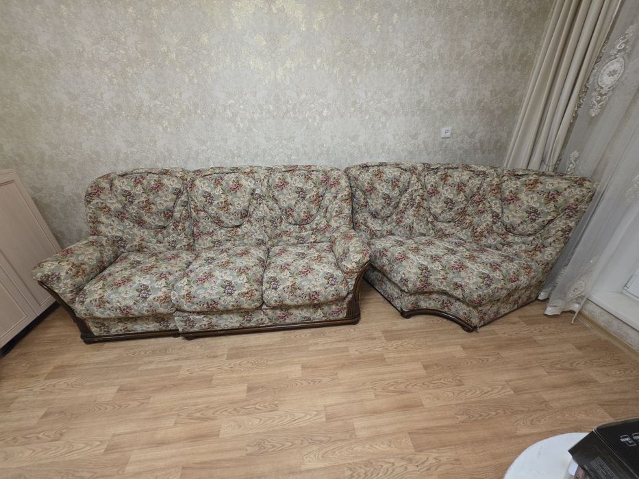 Продам итальянский диван