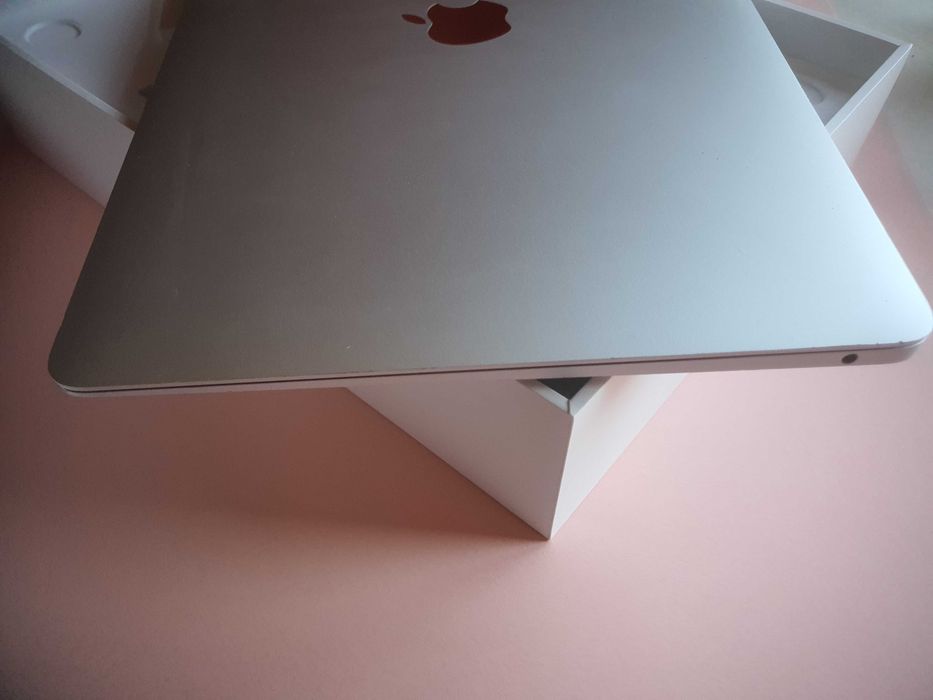 Apple MacBook Air A1932 (2019)