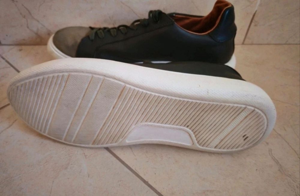 Pantofi  mărimea 42, Bigotti din piele naturala, stare foarte buna