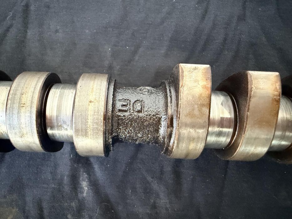 Разпределителни валове Audi