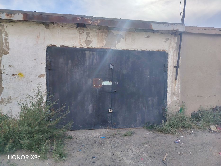 Продам гараж с документами и светом.