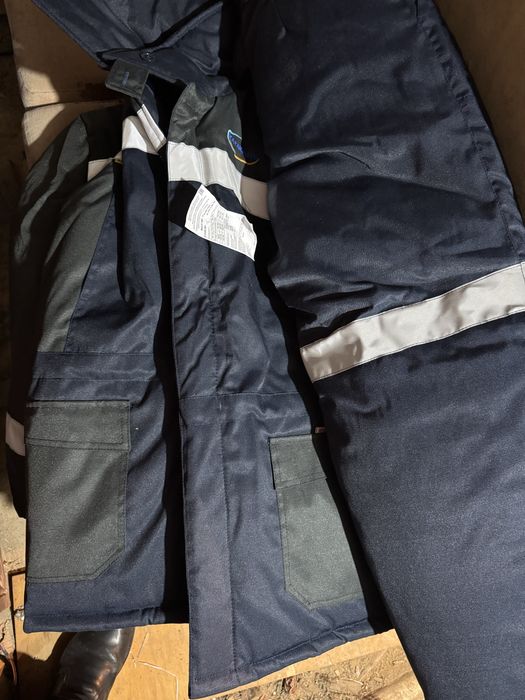 Продам зимнюю спецовку