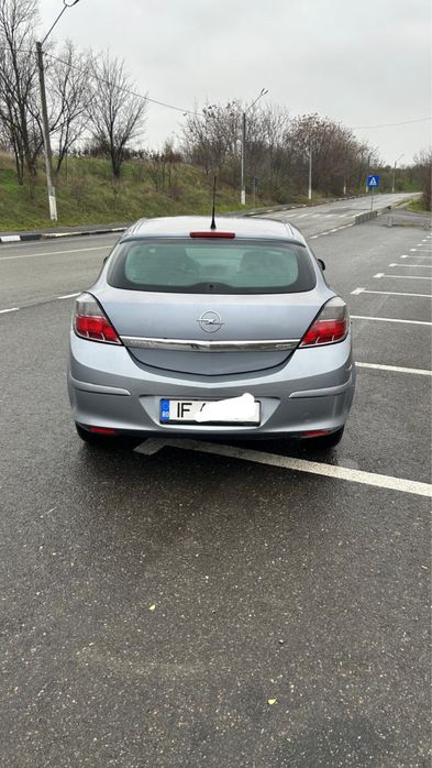 Opel  astra  GTC