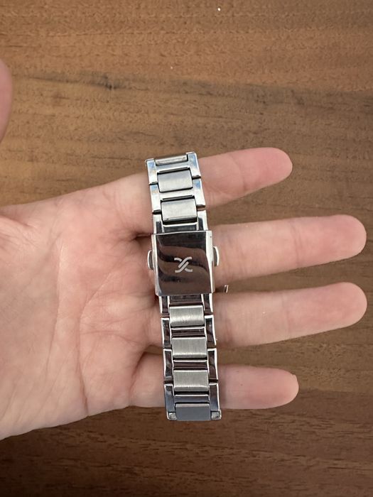 Часы женсий  Danel klein