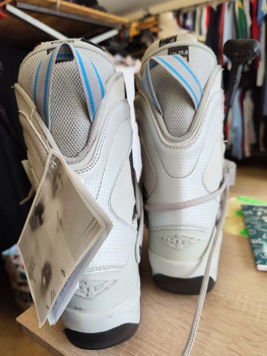 Обувки за сноуборд