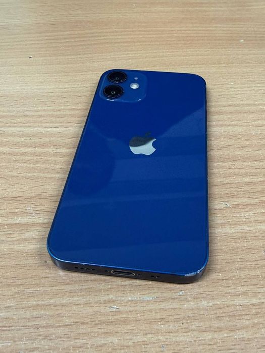 Айфон 12 мини продаю