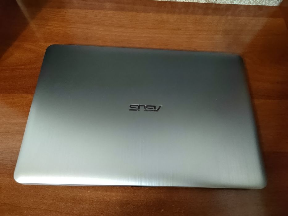 Notbuk sotiladi arzon narxda