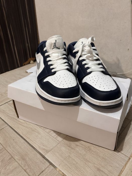 Nike Jordan.