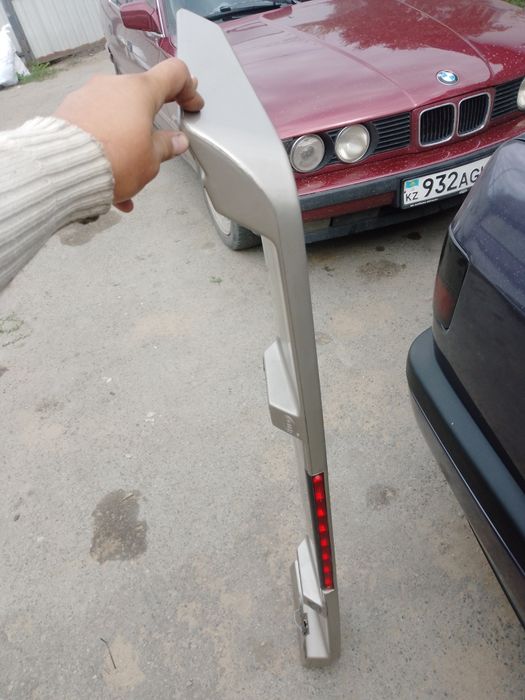 Спойлер на Мерседес 190