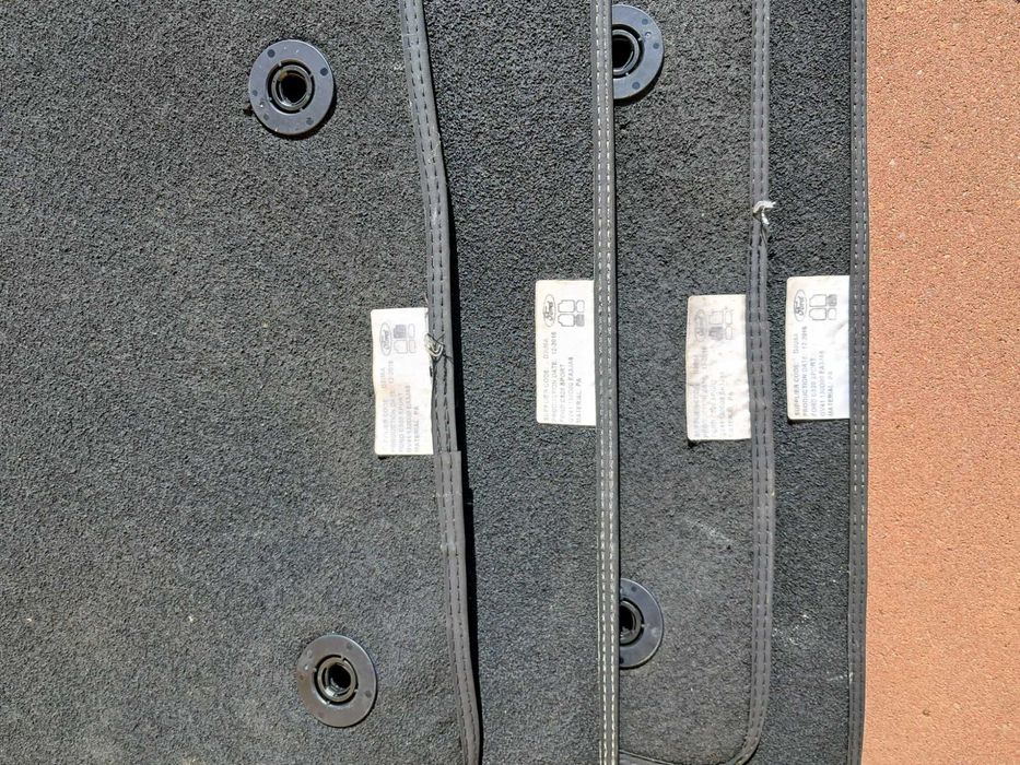 Set covorase tip mocheta originale Ford Kuga / Focus model 2016-2020