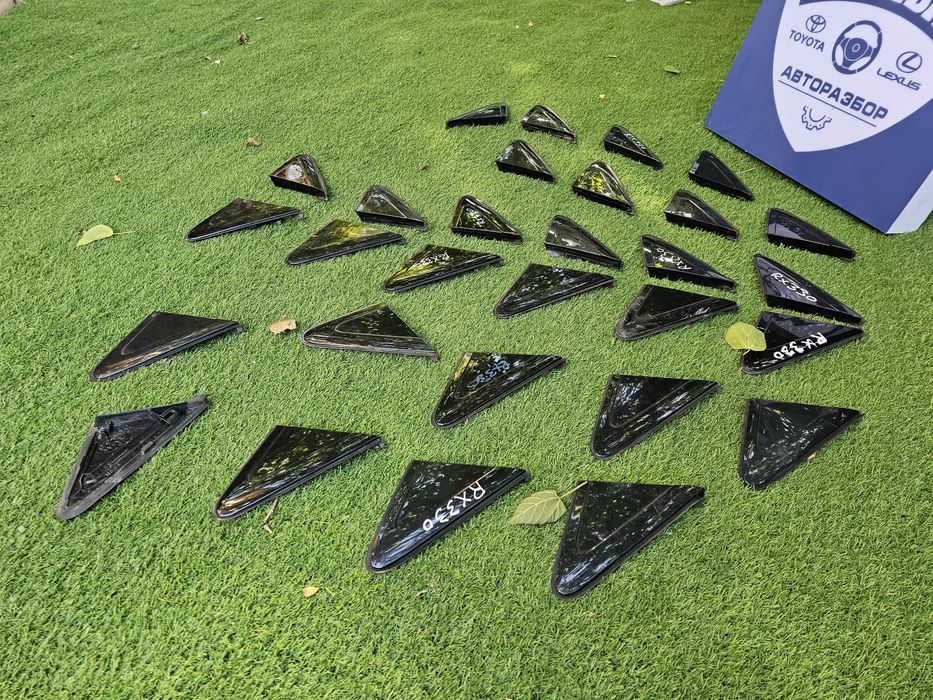 Уголок крыла LEXUS RX330