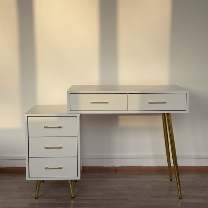 Продается туалетный стол (не мошенники)