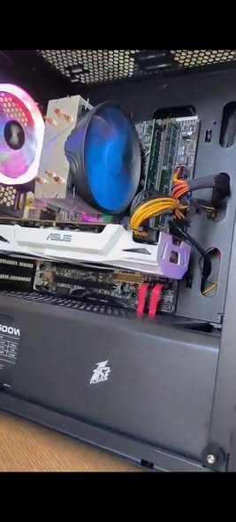 Vand Unitate de Gaming Pret 1200 Lei