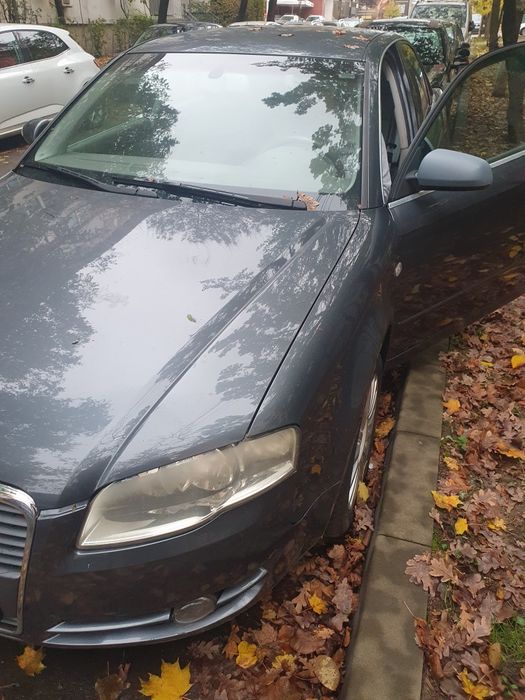 Vând A4 în stare foarte bună