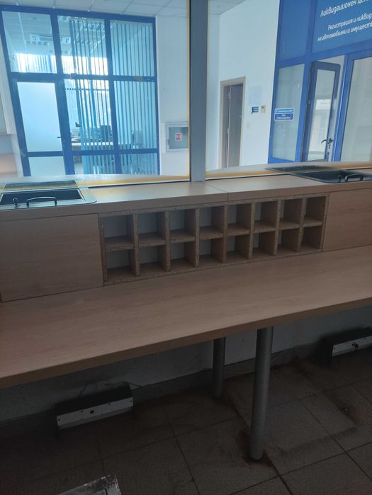 Оборудване за Обменно бюро, банкови каси, парични салони бр.стъкла